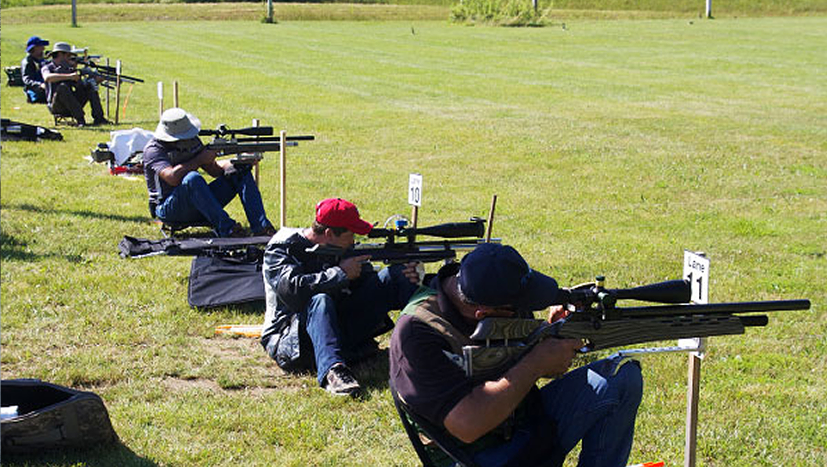 Açık hava atış sahasında eğitimler